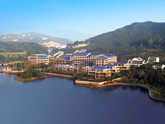 Donggu Lake Xiangshan New Century Hotel