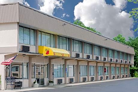 Super 8 by Wyndham Ashland