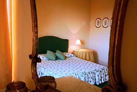 Superior Two-Bedroom Apartment - Split Level