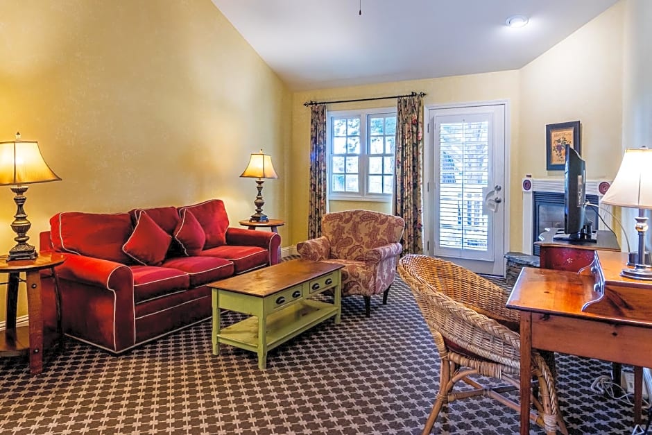 Cambria Pines Lodge