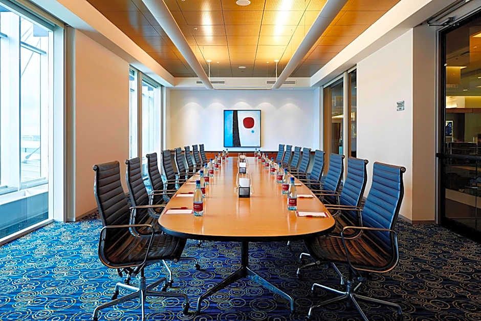 Montreal Airport Marriott In-Terminal Hotel