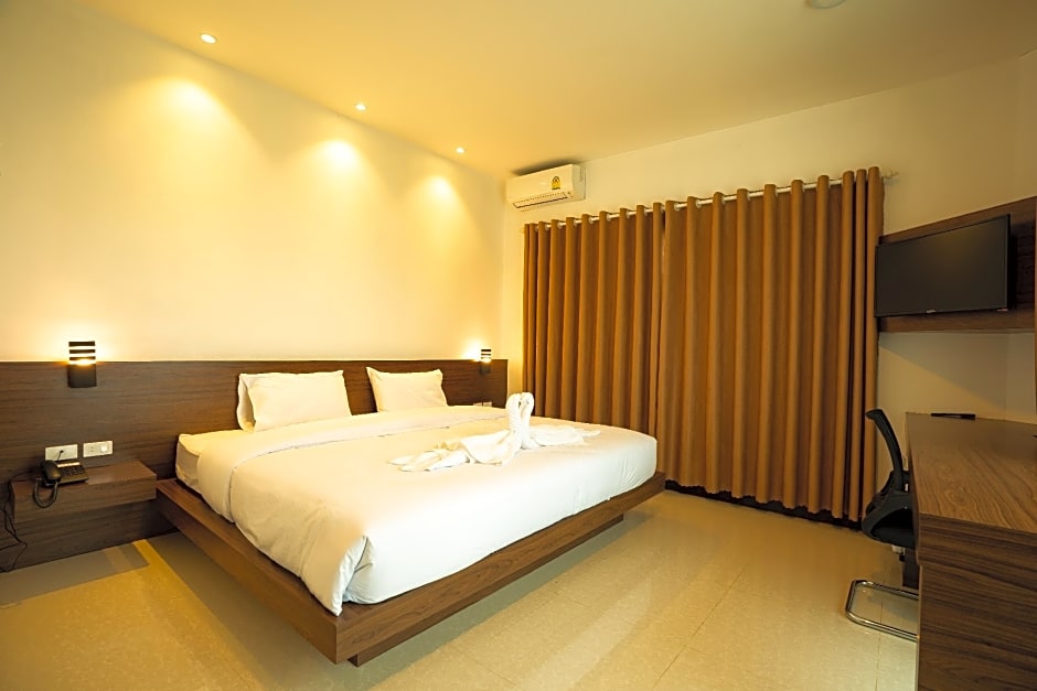 Intouch Riverside Hotel