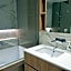 WSP 3B2B apartment in CBD with free parking