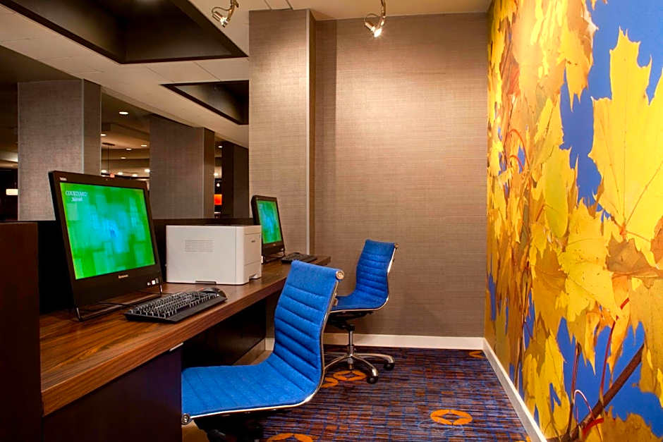 Courtyard by Marriott Bloomington