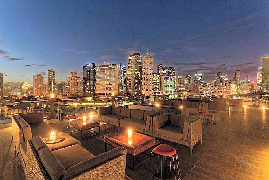 Raffles Makati Hotel