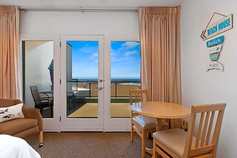 Beach House Inn & Suites