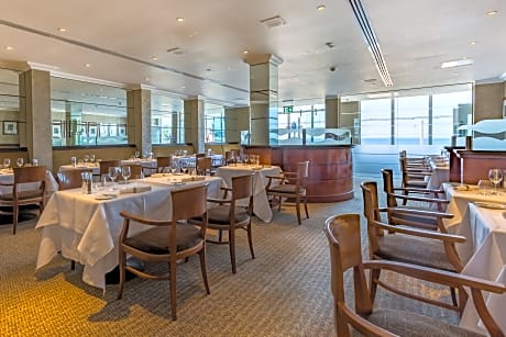 L'Horizon Beach Hotel & Spa