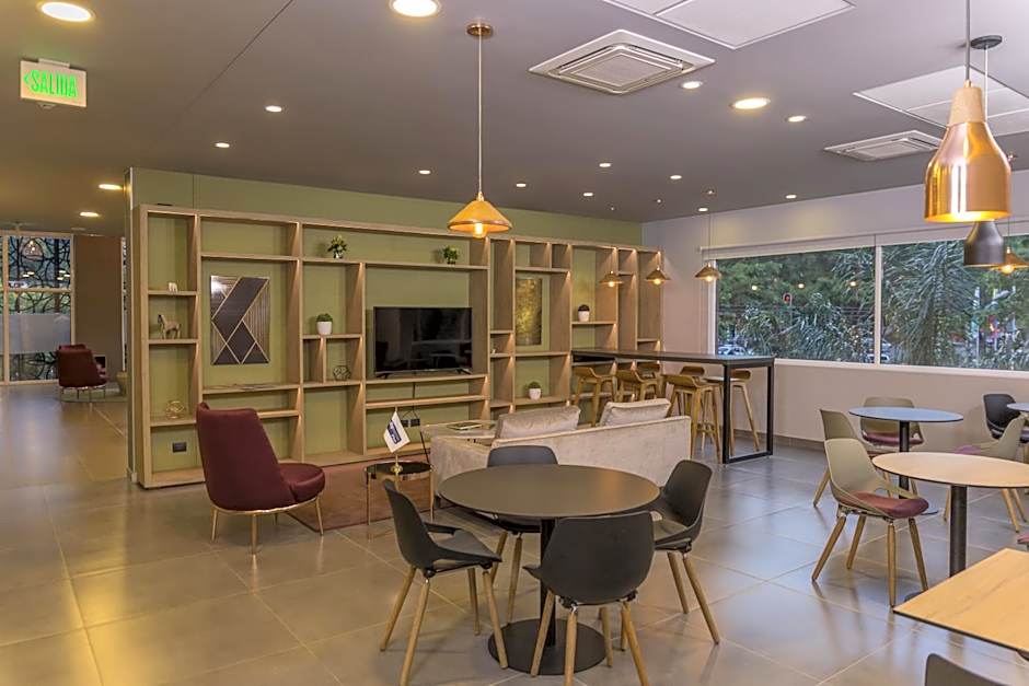 City Express Plus by Marriott Medellín Colombia