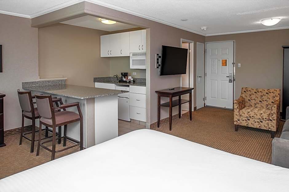 Campus Tower Suite Hotel
