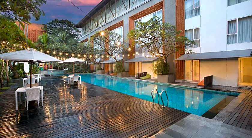 Harris Hotel & Residences Sunset Road