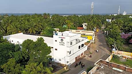 HOTEL CYRIL