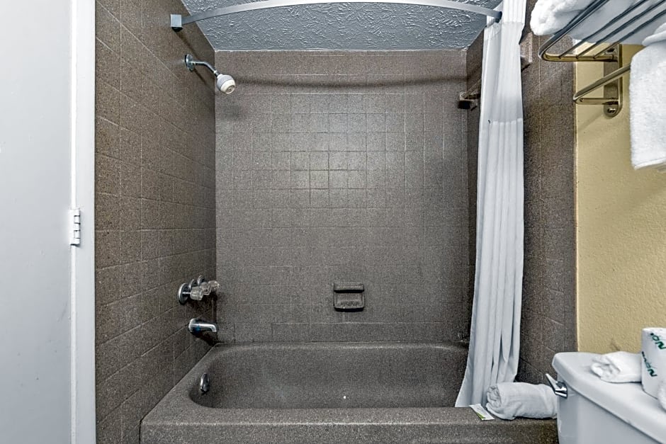 Days Inn by Wyndham Myrtle Beach-Grand Strand