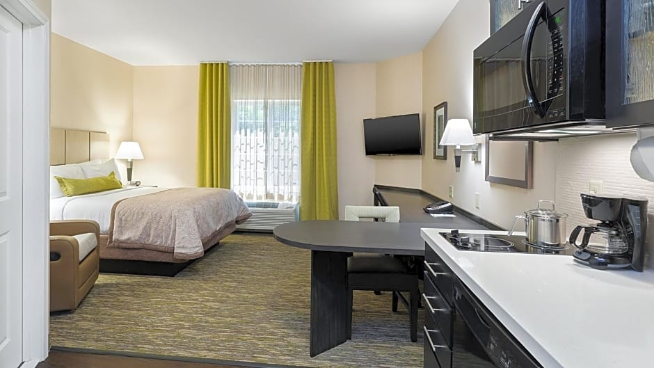 Candlewood Suites GROVE CITY - OUTLET CENTER