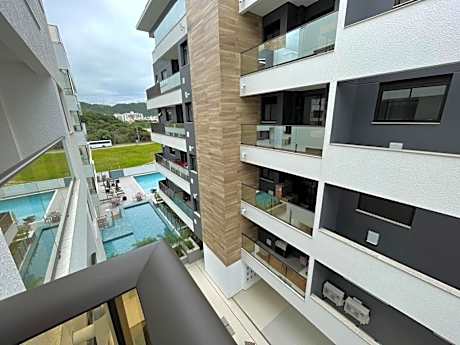 cód 98 - Excelente apartamento, amplo e bem equipado