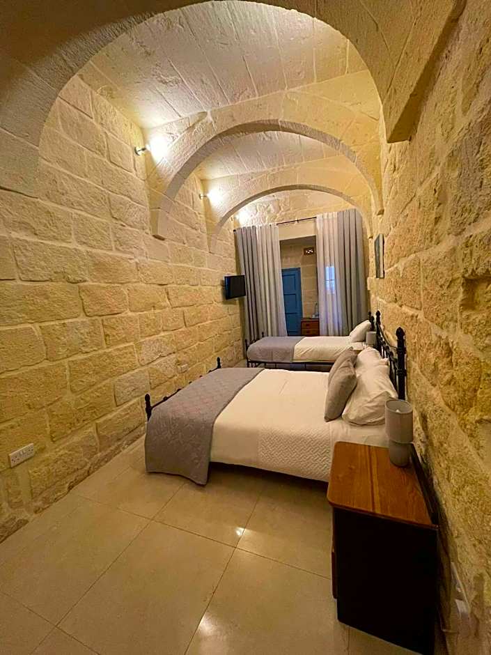 The Cloisters Bed And Breakfast