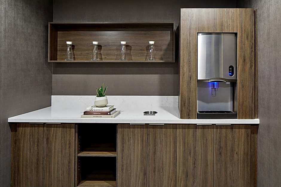 AC Hotel by Marriott Durham