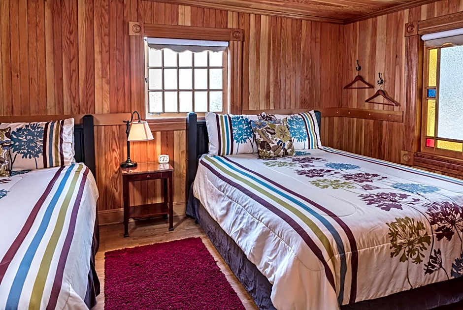 Whistling Winds Motel