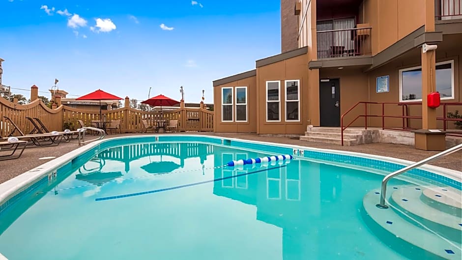 Best Western Plus Rivershore Hotel