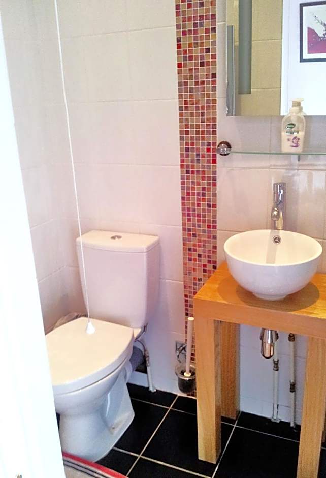 M and J Guest House