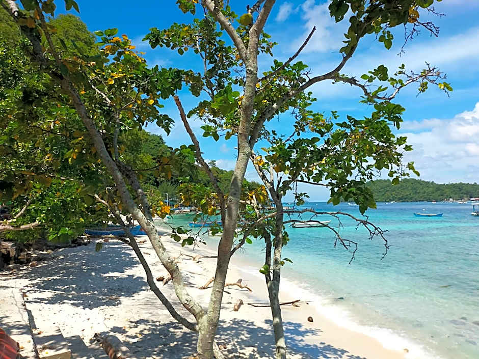 Santi Garden Bungalows