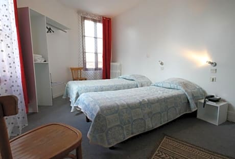 Standard Double Room with Two Single Beds