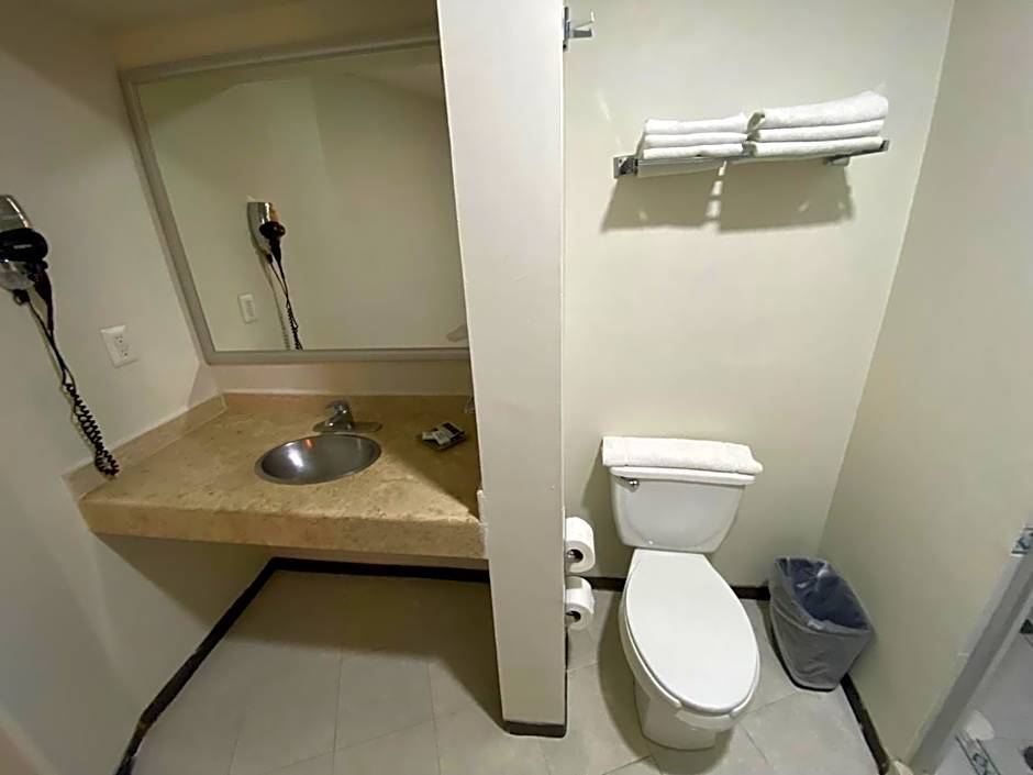 Hotel Enterprise Inn Poliforum