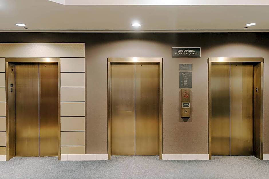 CLUB QUARTERS HOTEL, CENTRAL LOOP