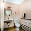 Rodeway Inn - Bellows Falls