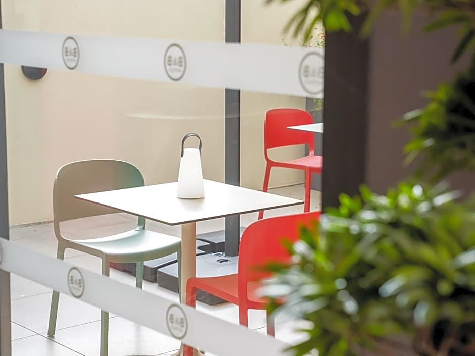 B&B HOTEL Paris Porte d'Orléans