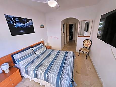 Deluxe Double Room with Bath