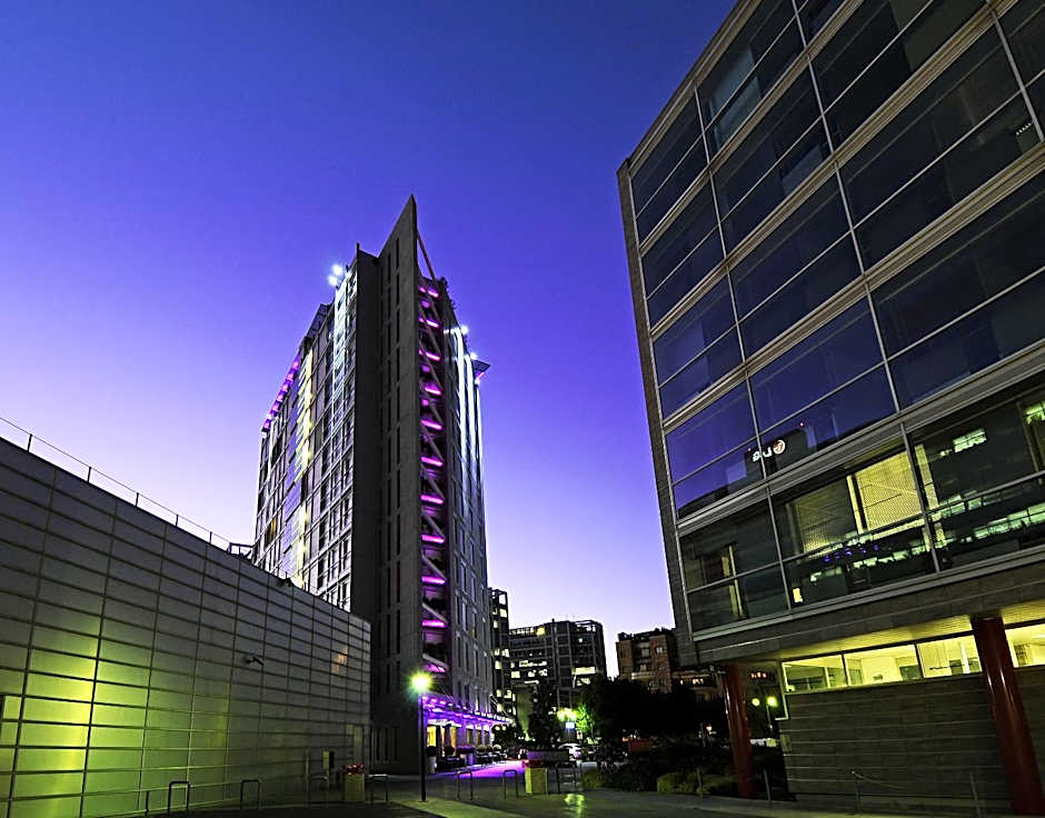 UNA Hotels The One Milano Hotel & Residence