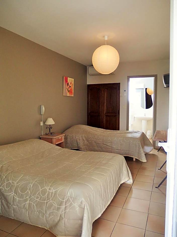 Au Saint Roch - Hôtel et Jardin