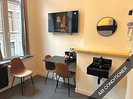 Triple Room with Private Bathroom