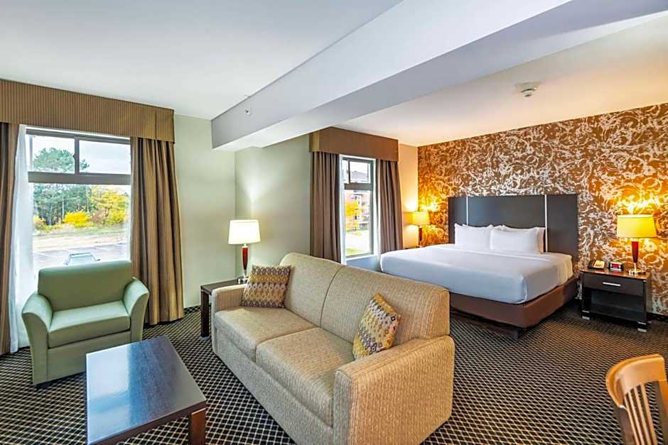 Quality Inn & Suites Petawawa