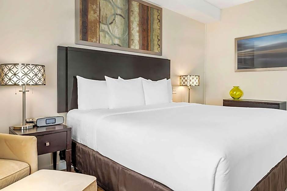 Comfort Hotel Bayer's Lake