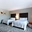 Orangewood Inn & Suites Kansas City Airport