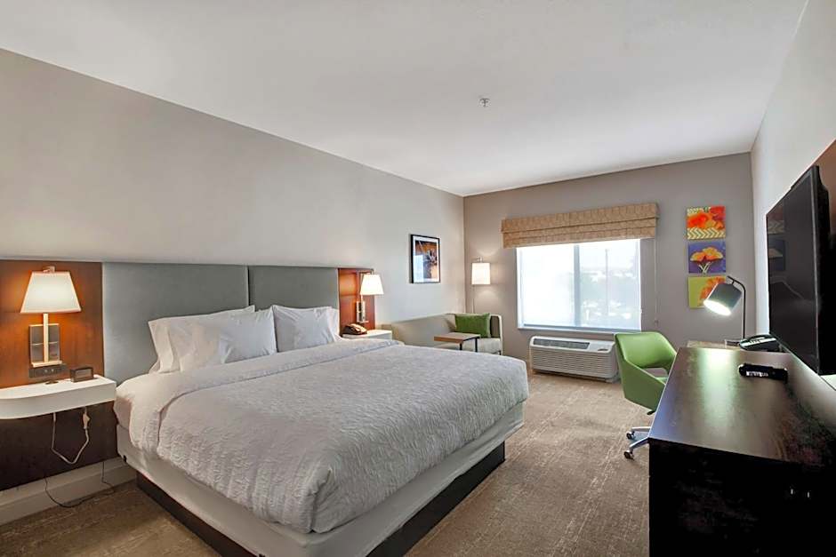 Hampton Inn By Hilton & Suites Hemet