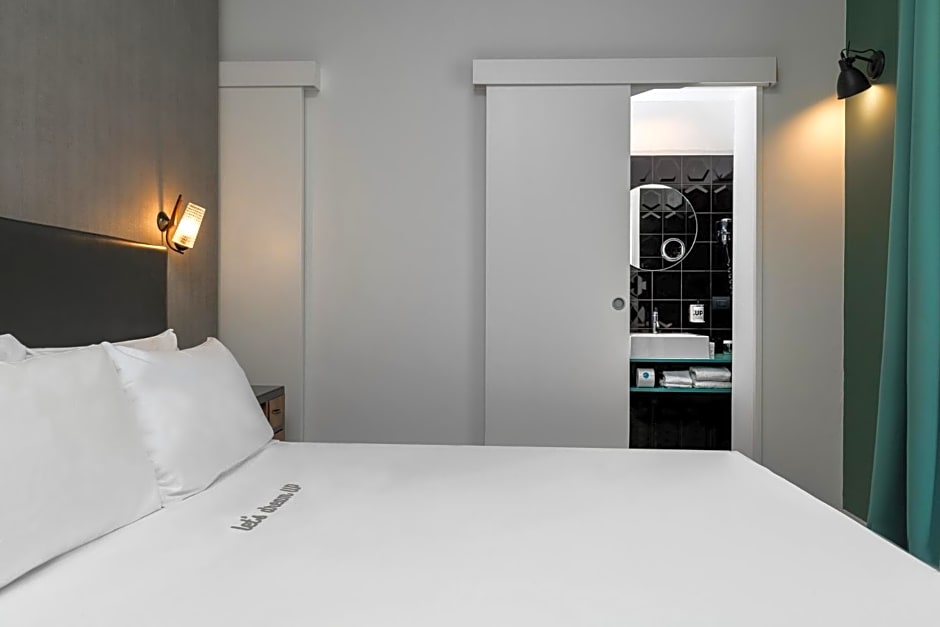 Up Hotel