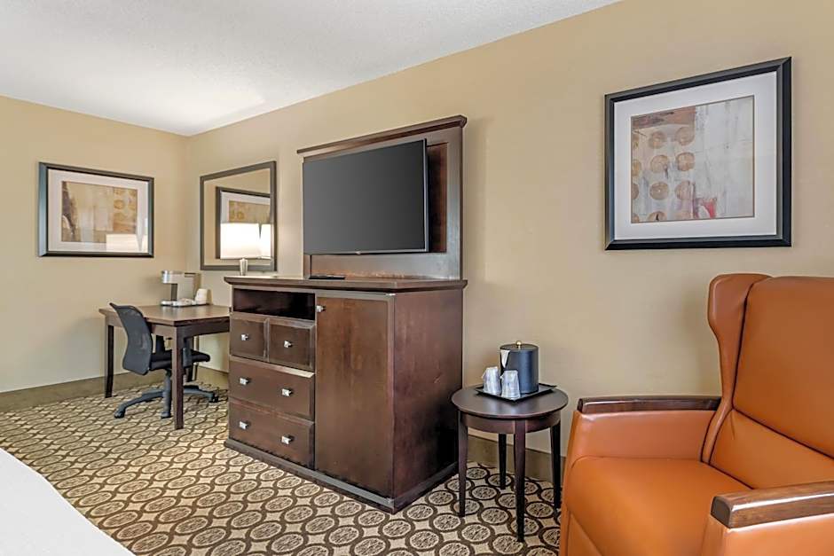 Best Western Plus Inntowner Madison