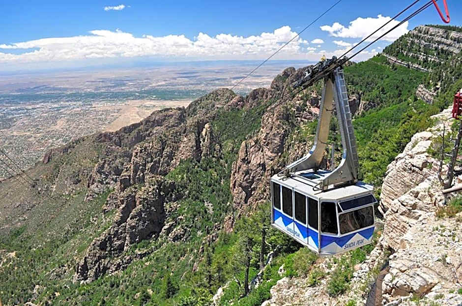 Holiday Inn Express And Suites Albuquerque East By IHG