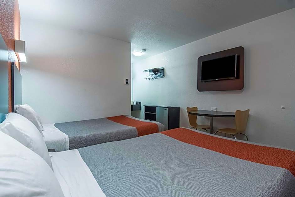 Motel 6 Bakersfield