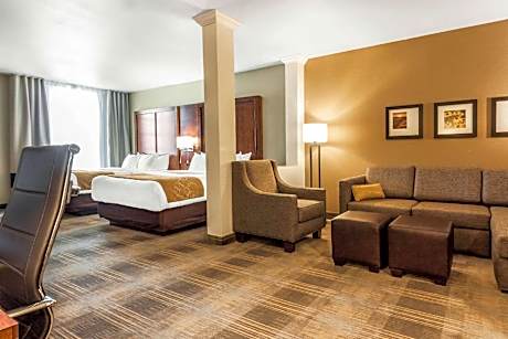 2 Queen Beds Suite Nonsmoking