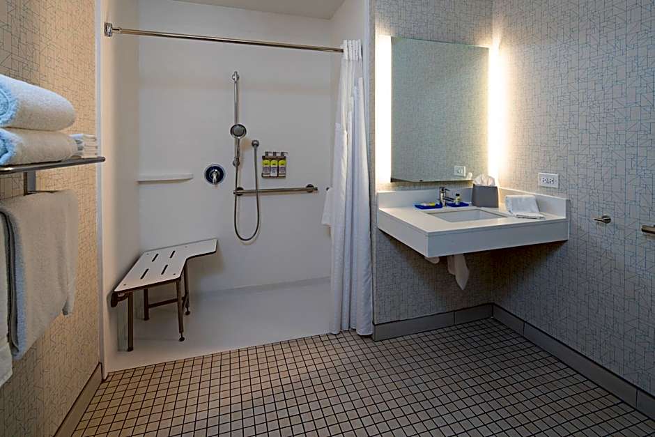 Holiday Inn Express Los Angeles LAX Airport By IHG