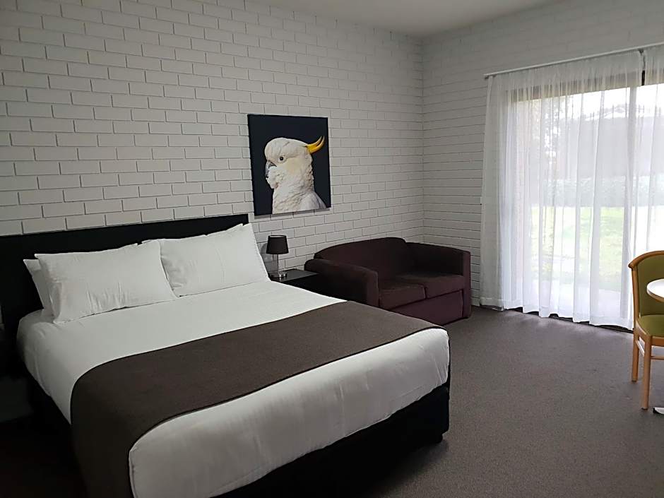 Crystal Fountain Motel