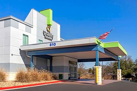 Quality Inn & Suites Elgin