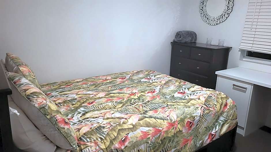 C'est La Vie Bed & Breakfast