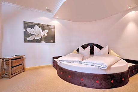 Suite with Lake View