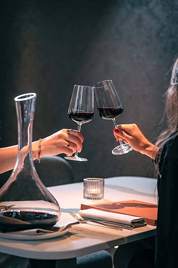 Hôtel LÉONOR the place to live