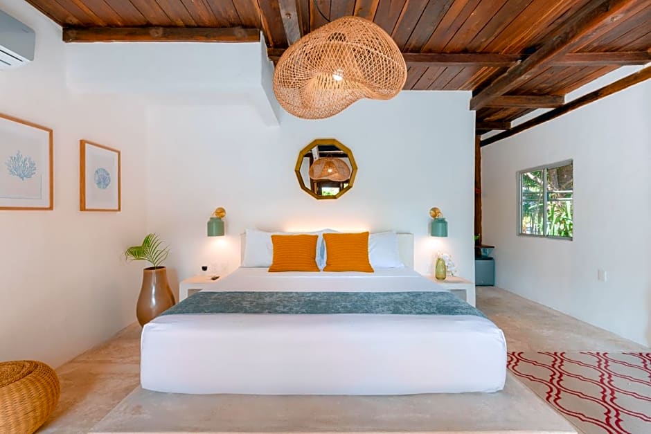 Azulea Bacalar Hotel & Spa - Lagoon Front