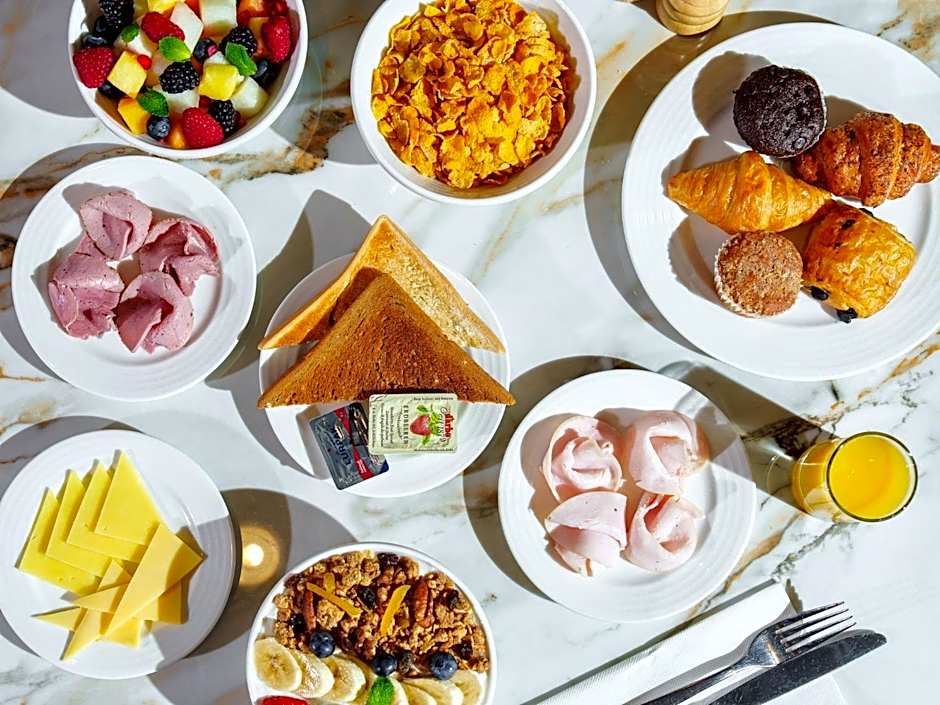 Premier Inn Dubai Dragon Mart